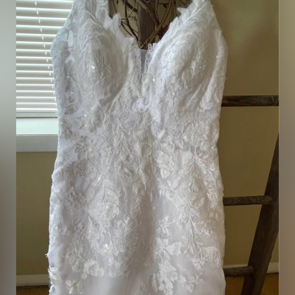 Elegant White Lace Dress
